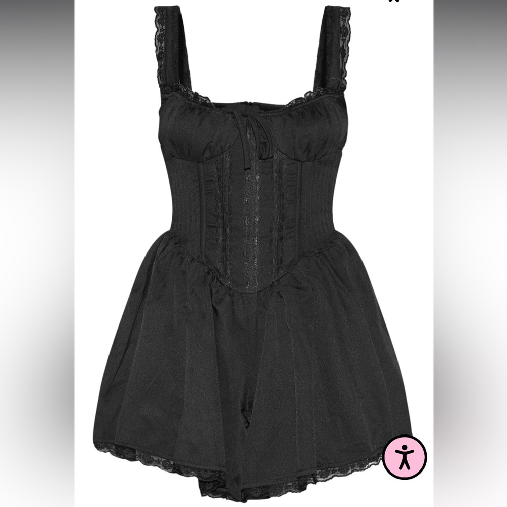 BLACK WOVEN LACE DETAIL STRAPPY ROMPER PrettyLittleThing